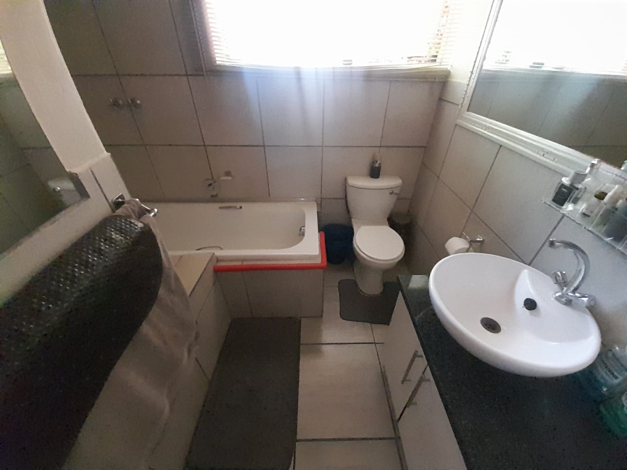4 Bedroom Property for Sale in Protea Park North West
